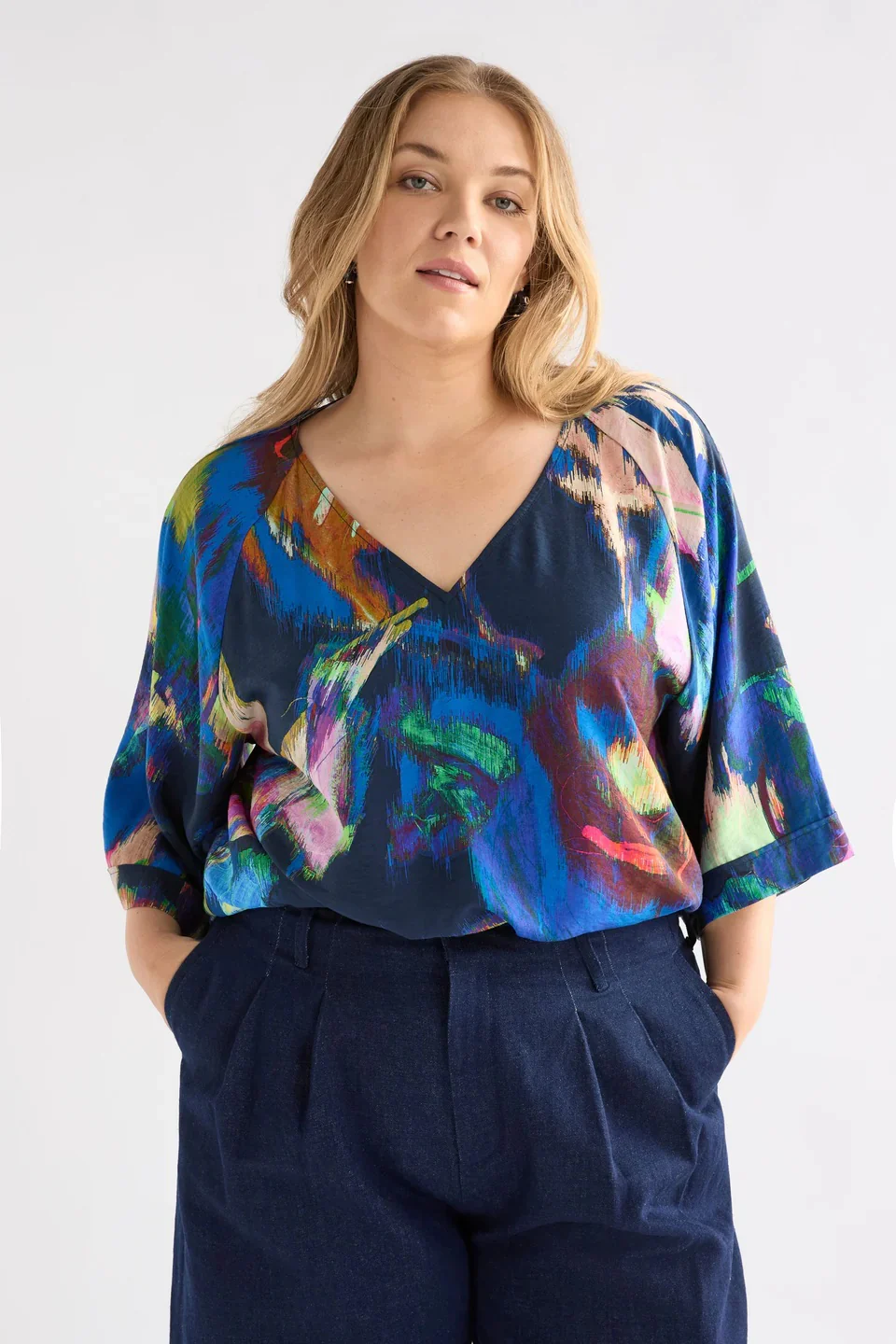 Elk The Label - Moda V Neck Top Vaara Print - Image 3